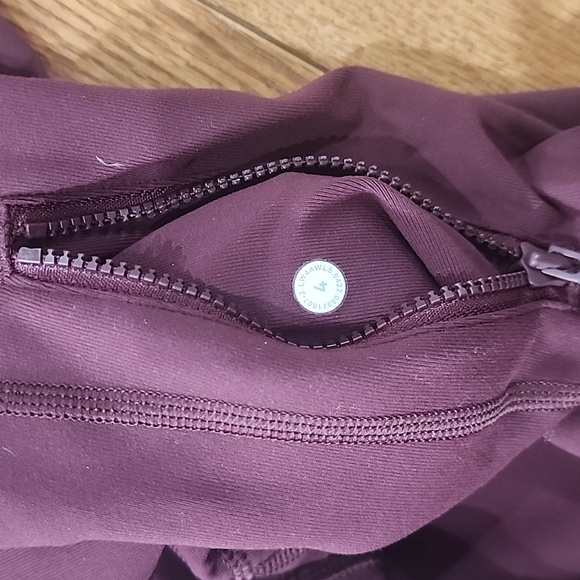 Lululemon Jacket - Picture 6 of 7